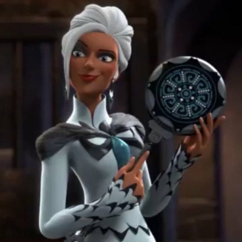 belledalle's tweet image. also let's talk about her cause😳😳