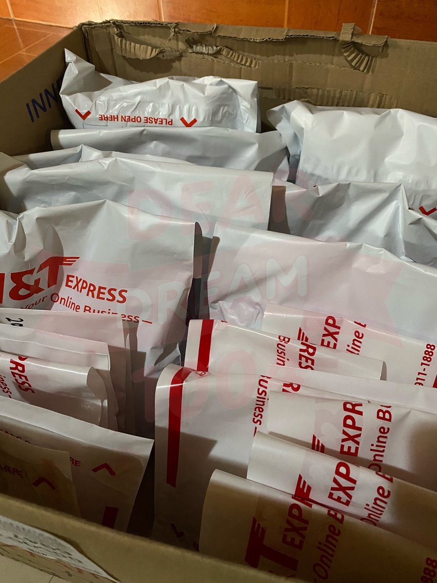 #DD1004_Updates

Shipped some items again! JRS &amp; LBC shipping tomorrow! But in case hindi pala pwede yung car, day after tomorrow yung shipping for JRS &amp; LBC courier.

Please be guided. Thank you! 🤎