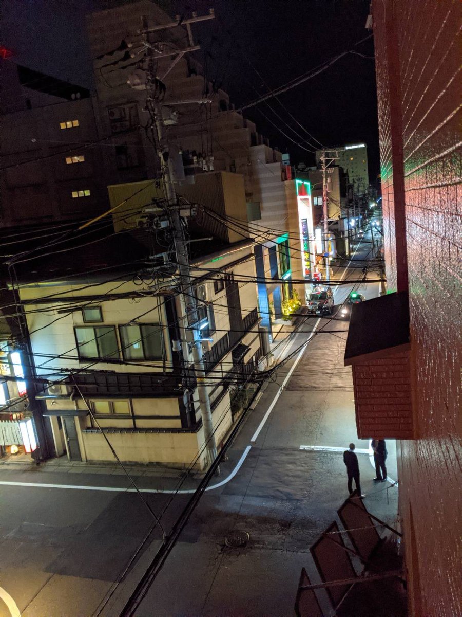ran0718's tweet photo. 昨日の２０時半に撮った写真です😭
暇なのは覚悟してたけど心折れそう。
佐竹知事は出歩くな！でも保証はしませーん！

秋田県に殺されそう😭 https://t.co/ZKaYzYZONx