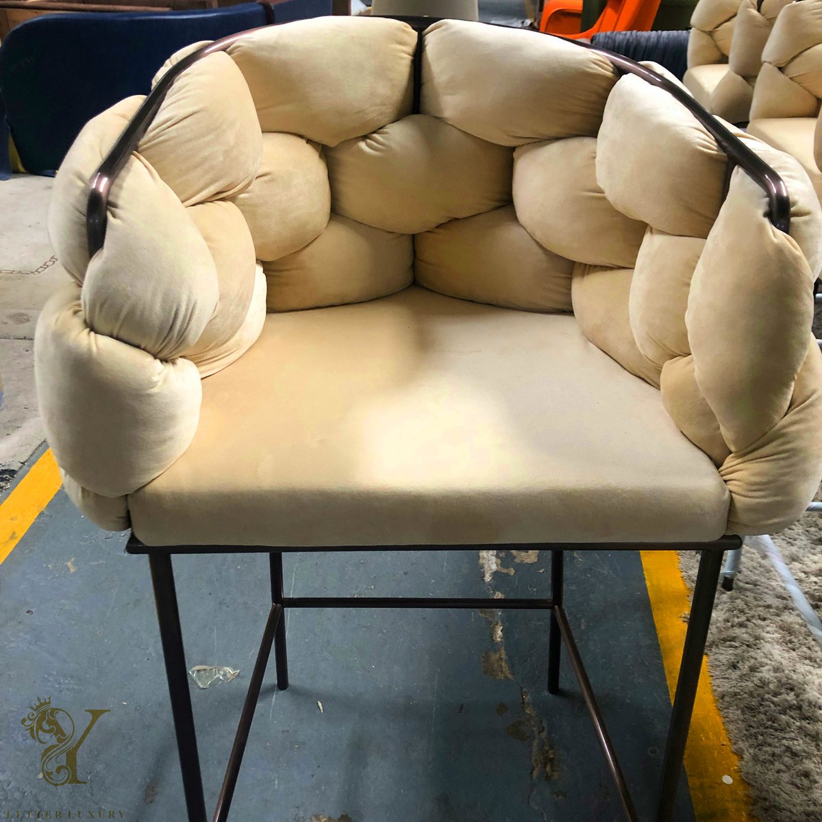 winterluo7's tweet image. Special shaped chair, breaking the stereotyped concept
#furniture #producer #factory #design #interiordesign #italiandesign #minimalism #italy #designer#interior #customizedfurniture #Italianstylefurniture #lightluxuryfurniture #highchair #luxurious #comfortable  #newproduct