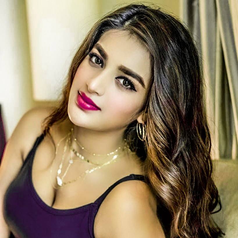 StylishStarRoc3's tweet photo. #NidhiAgerwal sexy lips👄💋 https://t.co/AOW4CYJ8ti