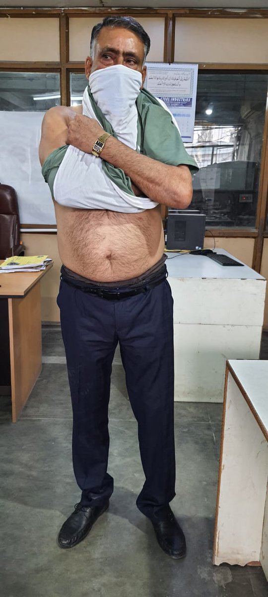 AISBOF's tweet photo. We condemn brutal assault on 2  officers of SBI today by ADC Baramulla  who were on way to open bank branches. We demand exemplary punishment of the miscreant. 
 #CovidWarriors 
#BankNirbharBharat
@PMO
@DFS
@nsitharaman
@anuragthakur https://t.co/Zf0xxehpiV