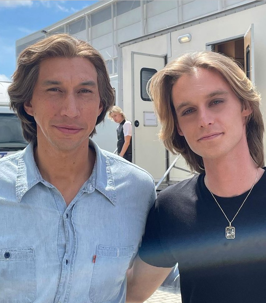 📸 Adam Driver em behind the scenes de House of Gucci via lucachikovani #HouseOfGucci