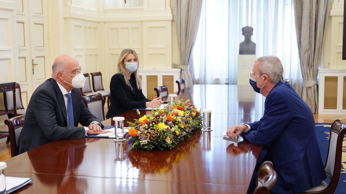 During courtesy call <a href="/GreeceMFA/">Υπουργείο Εξωτερικών</a> with #Romania’s Ambassador <a href="/geociamba/">George Ciamba</a> we discussed 🇬🇷🇷🇴 relations &amp; regional issues with focus on #EasternMediterranean &amp; #WesternBalkans.