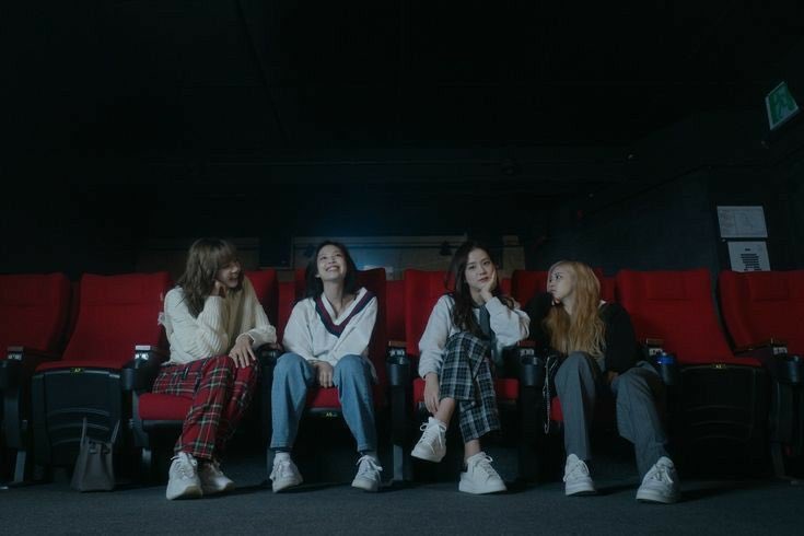 blackpinkontop's tweet photo. Light Up The Sky shows us that Blackpink have always meant to be together. We’re really fortunate to have such a group, truly a phenomenal documentary!

BEST DOCUMENTARY
#BlackpinkLightUptheSky #MelhorDocumentário #SECAwards @BLACKPINK https://t.co/mjgFl39D5H