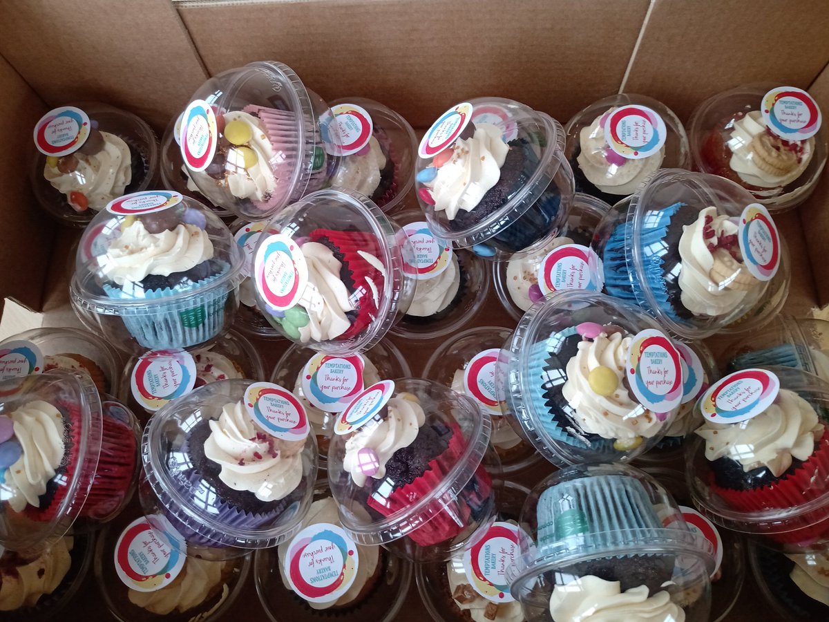 #nursesday2021 #nurses at work enjoying what we can on nurses day! Who doesn't enjoy a cup cake? <a href="/kazsx4/">Karen Nolan</a> <a href="/lynniemc71/">Lynn Barker</a> <a href="/louloun72/">louise noble</a> <a href="/weedo100/">doreen millar</a>