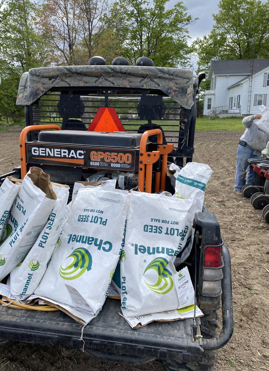 Channel_Mich's tweet image. You know it was a good day when the @ChannelSeed plot bags are empty!! #plant21