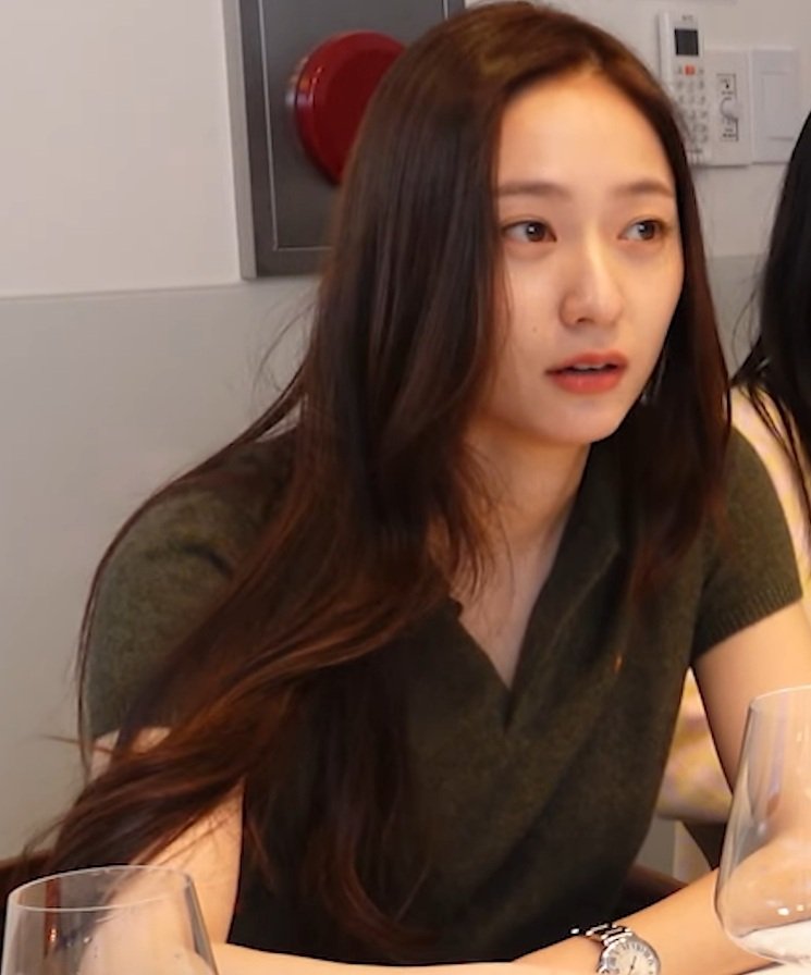 krystclass's tweet photo. marry me krystal jung https://t.co/yaYnNi3XvA