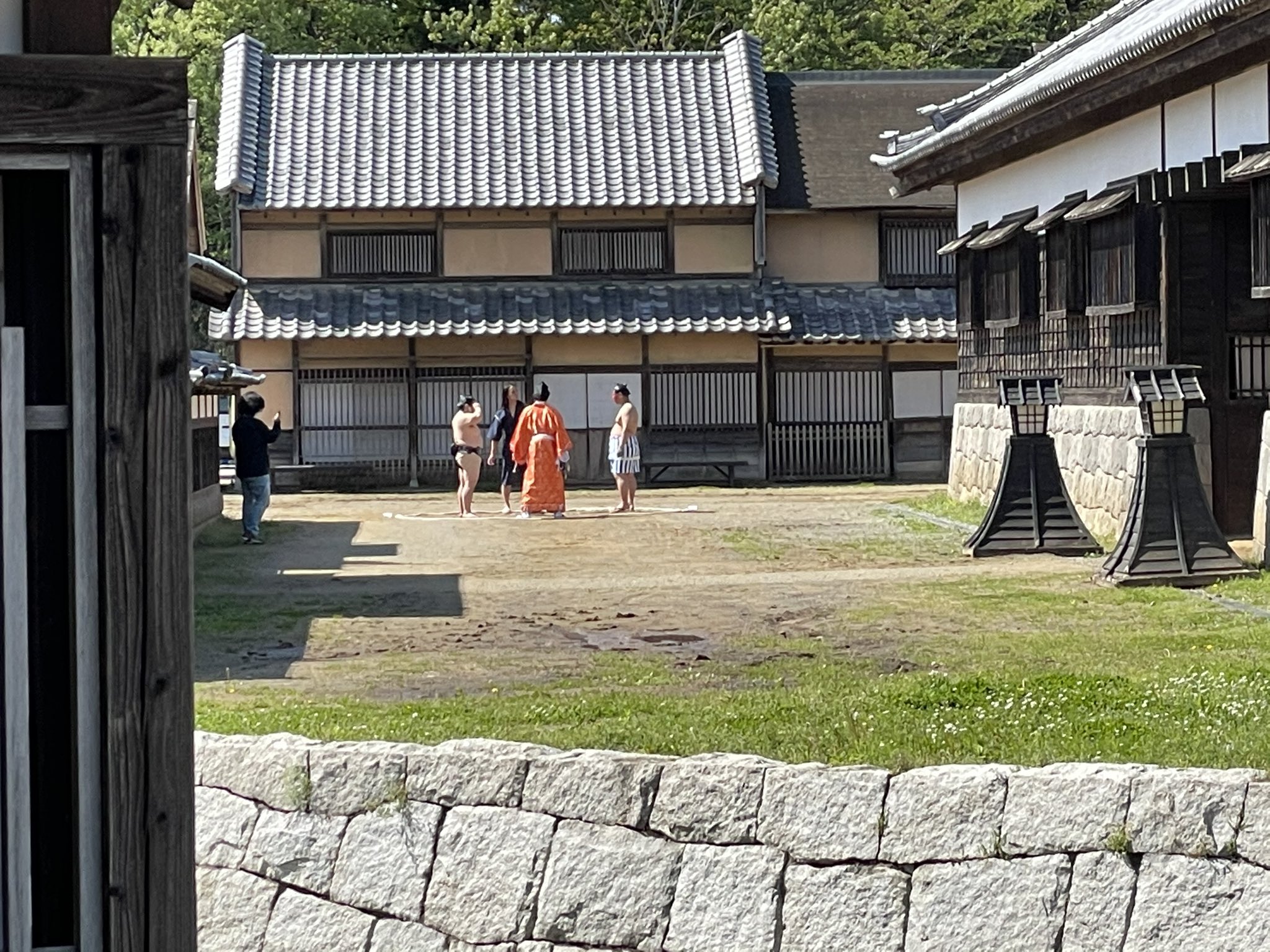 Twitter 上的 ほしのディスコ 星野一成 パーパー 有吉の壁ありがとうございました 遠くからお相撲さんの取組観てました 今回のエンディングも面白かったのでhuluでご覧下さい 有吉の壁 T Co Zvji55otfx Twitter