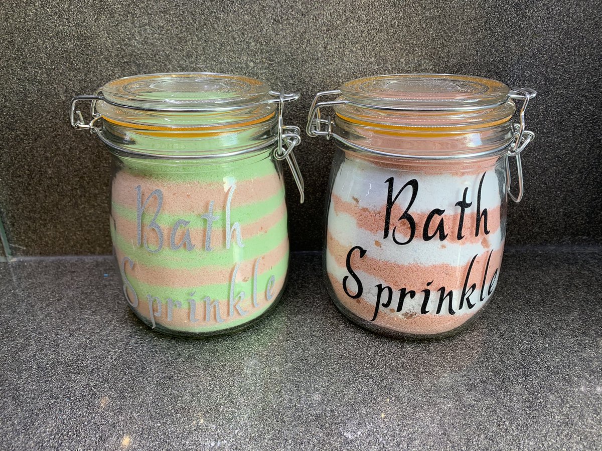 KsCraftsBoutiq1's tweet photo. Making up some orders this morning #BathBombs #BathSprinkle #EcoFriendly #Bubblegum #SummerHaze #Pretty #Colourful #Handmade https://t.co/rrP3BUr5N1