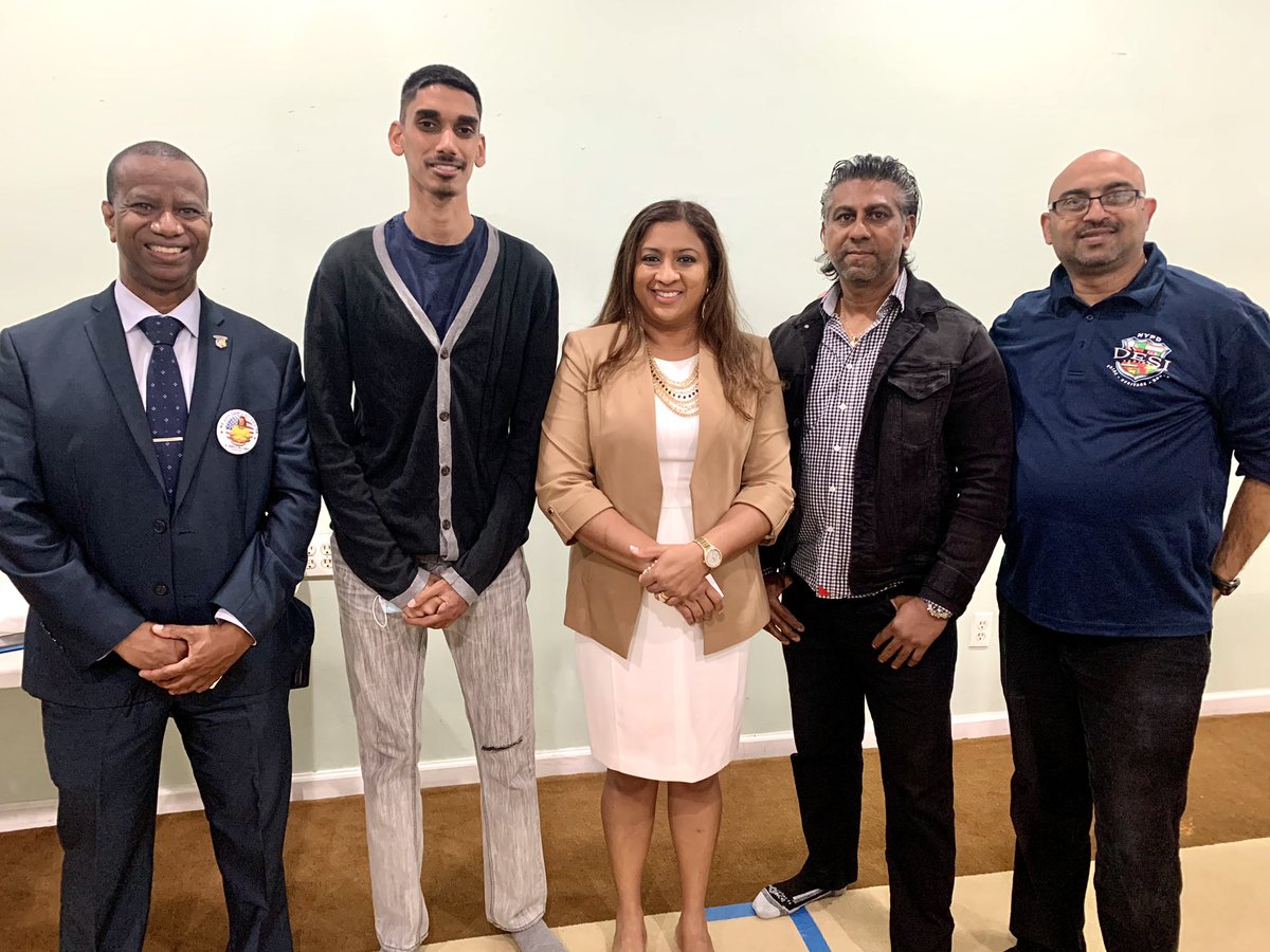 DimpleWillabus's tweet image. Attended the Aftaar Dinner hosted by several NYPD fraternal organizations. #aftaar #Iftar