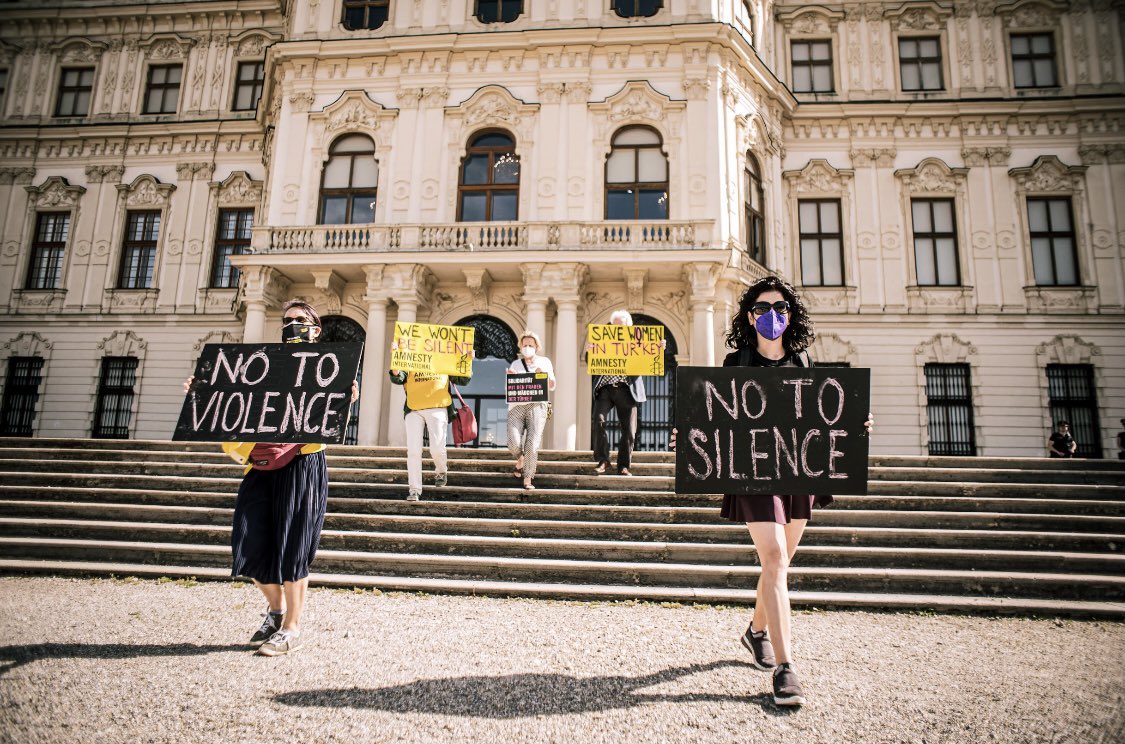 AIFrauenrechte's tweet photo. #IstanbulConvention
#IstanbulConventionSavesLives
#IstanbulConvention10YearsOld
#IstanbulConventionIsOurs

@AmnestyFrauen @amnesty_de @AmnestyAustria 
Fotos: © Christopher Glanzl https://t.co/VviMv3x73I