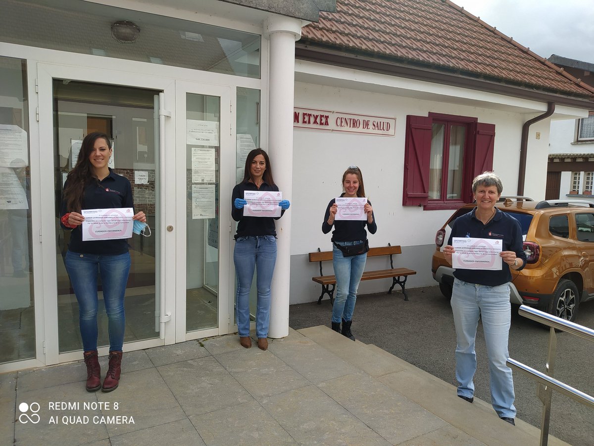 AMunarrizE's tweet photo. Celebramos el Día Internacional de la Enfermera vacunando. Cuidamos de nuestros pacientes, nuestros amigos, nuestras familias #AECTUIT https://t.co/gesipglM4T