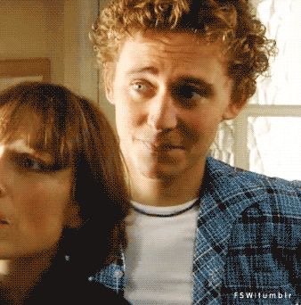 hourlytom's tweet photo. young tom hiddleston https://t.co/EZ7rGTez9h