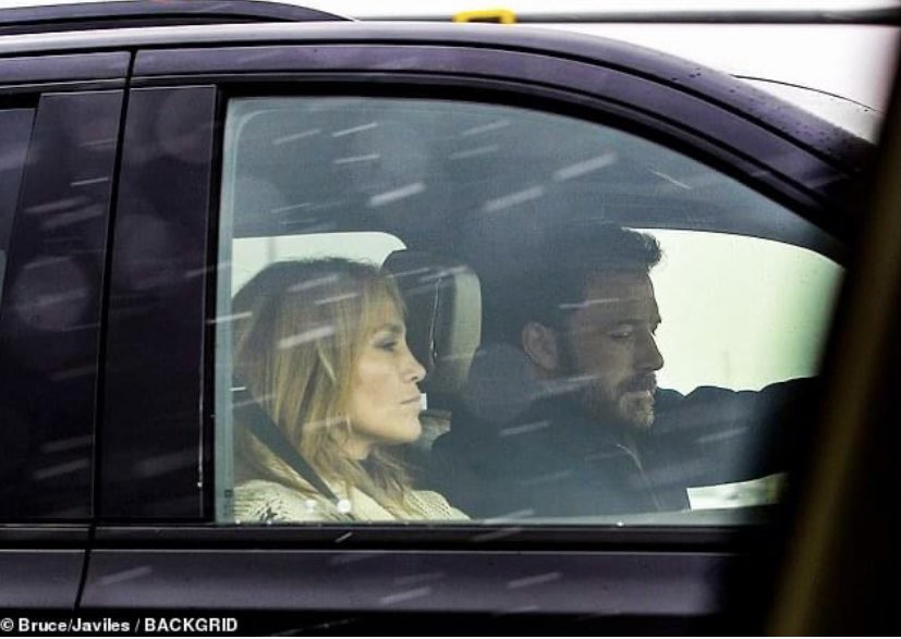 OMFG!!!! Is #benifer back in our lives?.... we can’t cope ❤️❤️❤️ #benifer #BenAffleck #jlo #jeniferlopez #jennyfromtheblock #love #Onelove