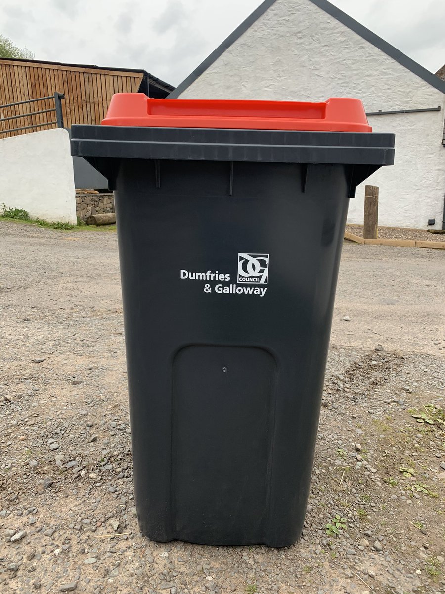 AuldgirthCC's tweet photo. Did everyone remember to put their red bin out this morning? https://t.co/n263oohfxX