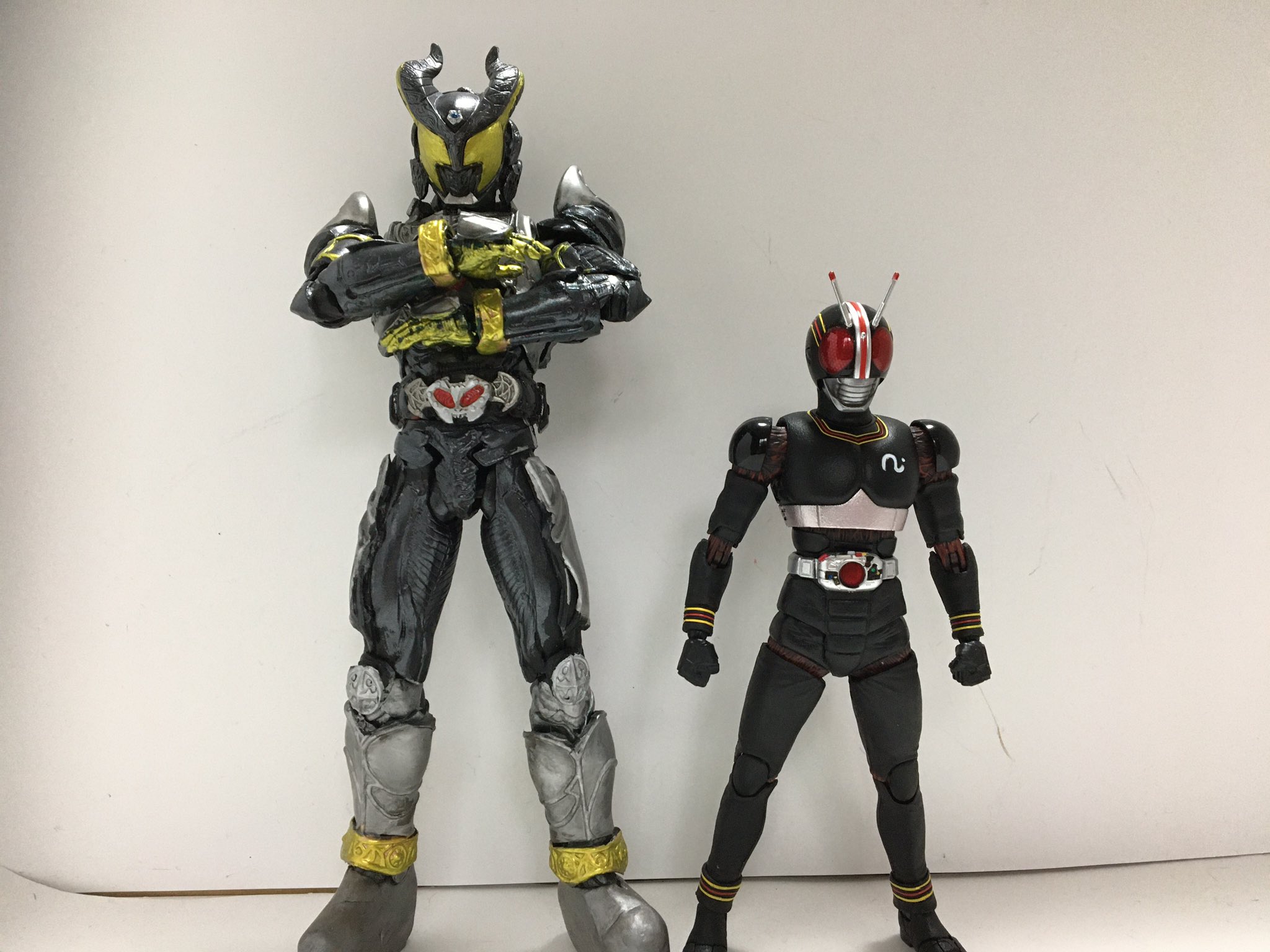 蝋燭 ザ ショット Rt Nkmu11 Sic改造 仮面ライダーキバより仮面ライダーアークです 素体は2号です 劇中よりは小さいですが雰囲気は出てるかなあと思います レジェンドアークはどーするかなあ ダークキバと並べるのが楽しみ アズ ふふふ 新たなる