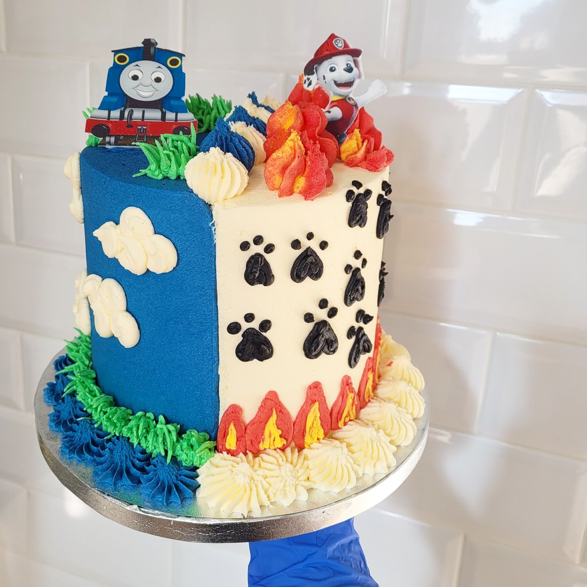 veganantics's tweet photo. Half Thomas, Half Marshal 🎂🔥 https://t.co/NSwbHCitWk