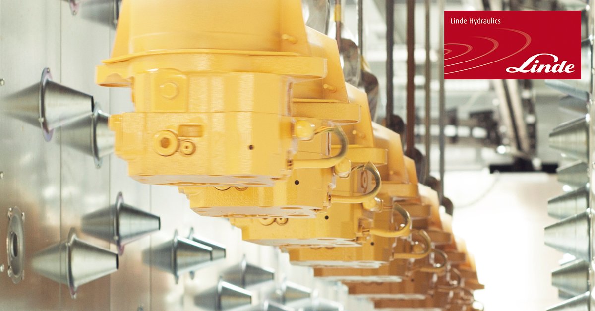 Willkommen in unserer #Lackieranlage! 
In unserer hoch-modernen Lackieranlage werden die montierten Einheiten nach Kundenwunsch mit einer konservierenden Schicht, Grundierung oder auch mit Decklack versehen.
(Das Foto entstand in der Kühlung der Anlage) 
#Hydraulik #Produktion