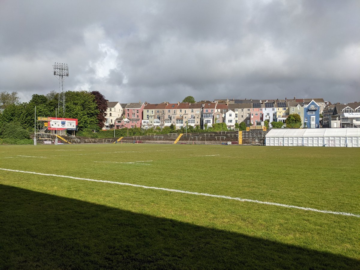 nataowen's tweet photo. Training this morning with @lloydashley91 and the @ospreys this to raise awareness of #MentalHealthAwarenessWeek and how to #ConnectWithNature 🏉🏴󠁧󠁢󠁷󠁬󠁳󠁿🌳💚
Tune in @ITVWales tonight - Wales at 6 https://t.co/BpIWDEBDNP