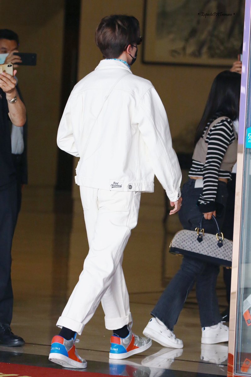 มอมิ้นท์`· .˚ʚ♡ɞ˚ ┐(￣ヮ￣)┌ ♡🥂 tweet media