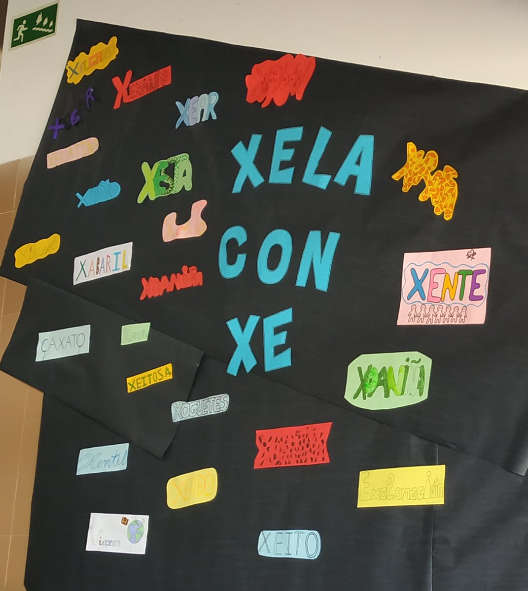 Con #XeDeXela #XelaArias #DíaDasLetrasGalegas2021 #LetrasGalegas2021  #DíaDasLetrasGalegas  no #IESFerroCouselo de #Ourense #XelaEscríbeseConXe