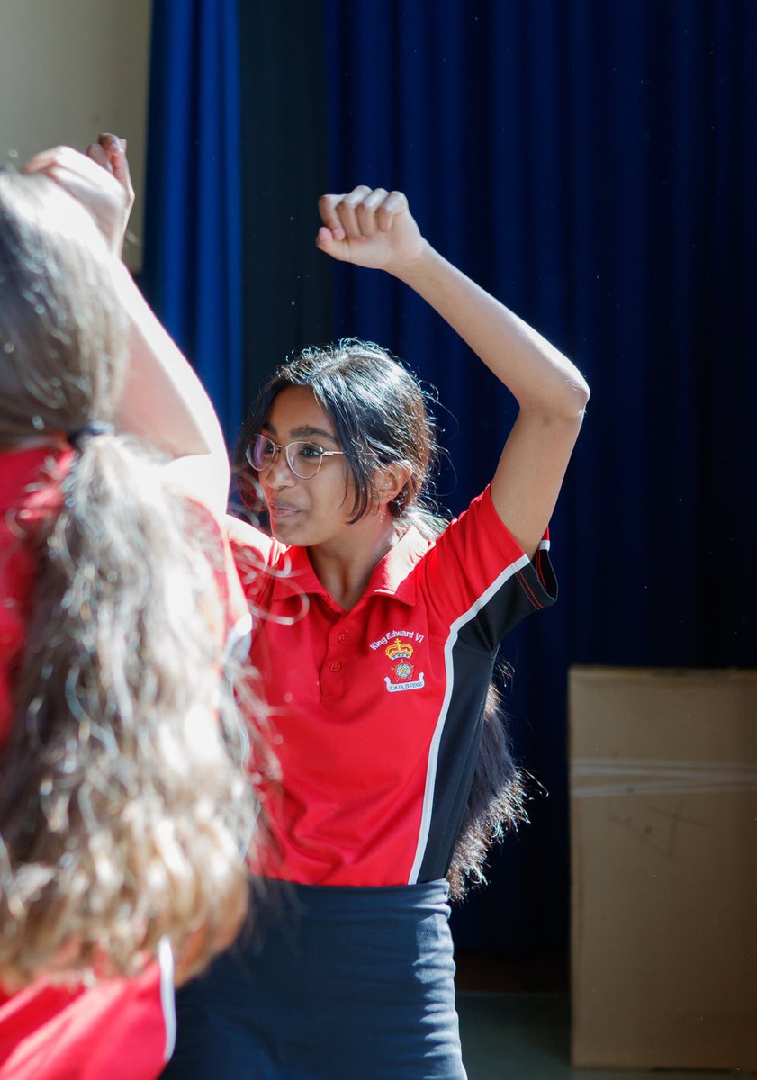 KingEdVISchool's tweet photo. @dance_east Workshops:

A group of dancers from Year 9 is taking part in four weeks of workshops with Dance East.

The girls were nervous at first, but soon got into it and they are having a great time now, and learning a lot.

Thank you to Miss Benn for organising this. https://t.co/BhDJf3lEtT