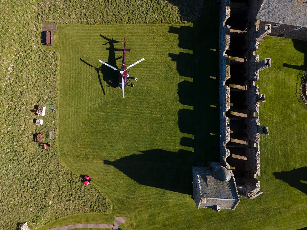 pdgaviation's tweet image. We operate in some very beautiful locations, lifting a variety of loads.  This one is Dunnottar Castle in Scotland #DunnottarCastle, #underslung, #loadlifting,#helicopter
All pictures from Murray Aitken Photography.
facebook.com/MurrayAitkenPh…