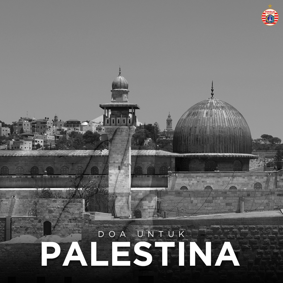 Persija_Jkt's tweet photo. Mari sejenak memanjatkan doa terbaik di akhir bulan yang baik untuk saudara kita di Palestina 🤲

Tentang kemanusiaan dan cinta 🇵🇸

#PrayForPalestine #BeliveIn12 #PersijaJakarta https://t.co/pLowX2wwkg