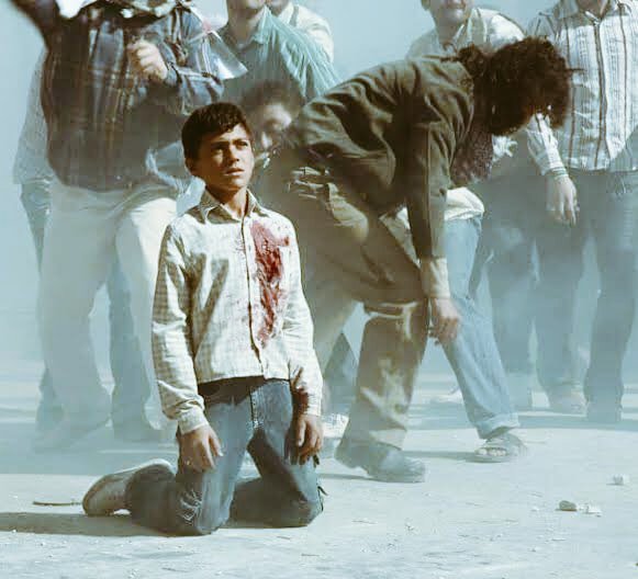 dr_yusufyilmaz's tweet photo. Sen Filistin!
Hokkaları #doldur kanla!
Şairler eğer,
#âhın varken..
#Uzanırlarsa tomurcuklara güllere..
Her biri
kanlı bir ateş gibi
#korku,
bir #azap,
bir #şamar
olsun..
CahitZ https://t.co/oJh9UFLovn