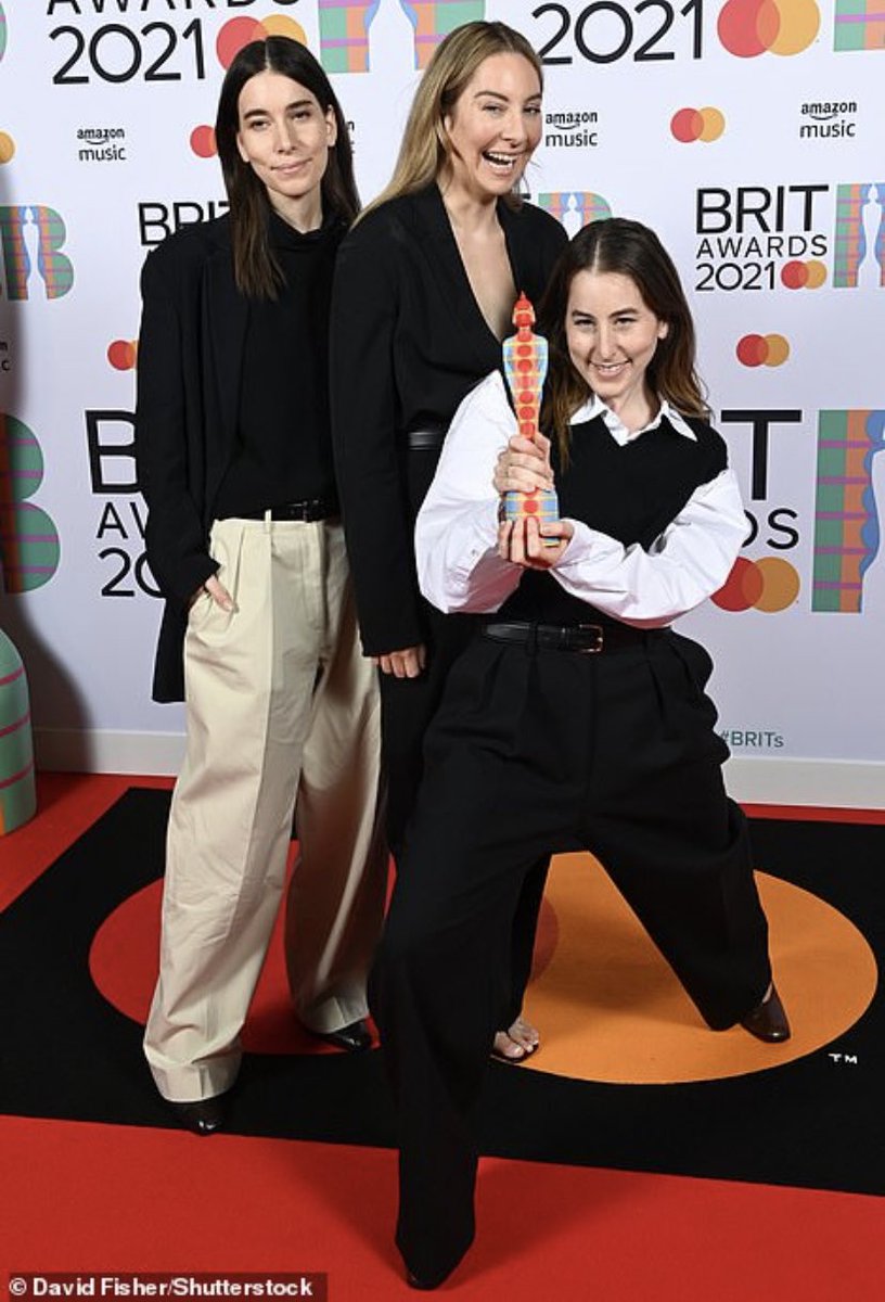 Pix from last night’s <a href="/BRITs/">BRIT Awards</a> #winners #pressroom #backstage #brits2021  #BritAwards #BRITs   <a href="/HAIMtheband/">HAIM</a> <a href="/DawBell/">DawBell</a>