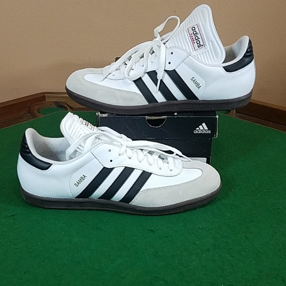 SHSF_FGK's tweet photo. So good I had to share! Check out all the items I'm loving on @Poshmarkapp #poshmark #fashion #style #shopmycloset #adidas: https://t.co/41UzWIbKgD https://t.co/zxw6YJJAsC