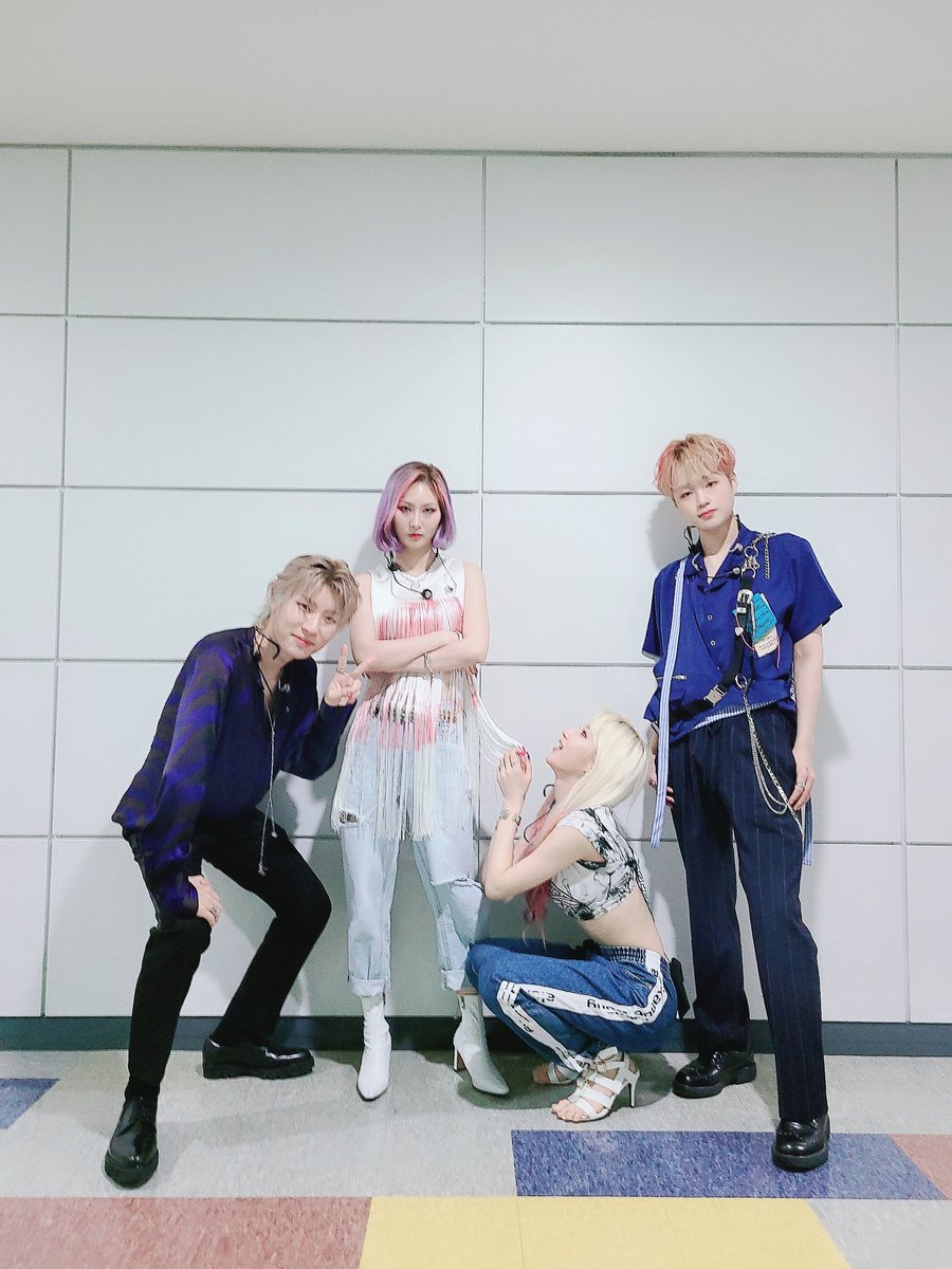 Checkmate_tweet's tweet photo. [#체크메이트]
사진이 흔들흔들 
���늘도 무사히 무대완료💙💜 https://t.co/Bt6SOcGUPD