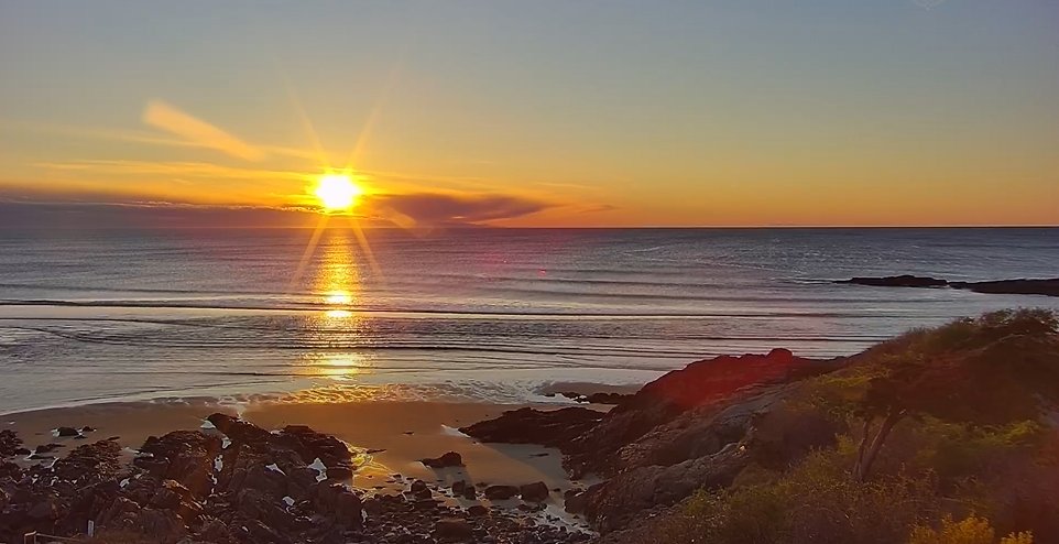 Ted McInerney (@ted_wmtw) on Twitter photo Good morning everyone! Spectacular view from Ogunquit over the Atlantic.... <a href="/BeachmereInn/">Beachmere Inn</a> #maine #mewx Good morning everyone! Spectacular view from Ogunquit over the Atlantic.... <a href="/BeachmereInn/">Beachmere Inn</a> #maine #mewx