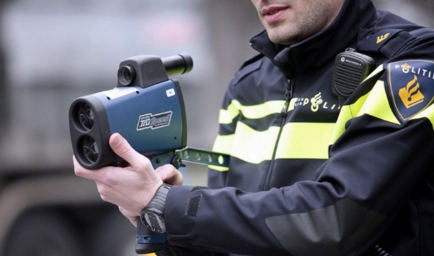 Bestuurder rijdt 70 kilmeter per uur harder dan toegestaan op Vosdonk - ..