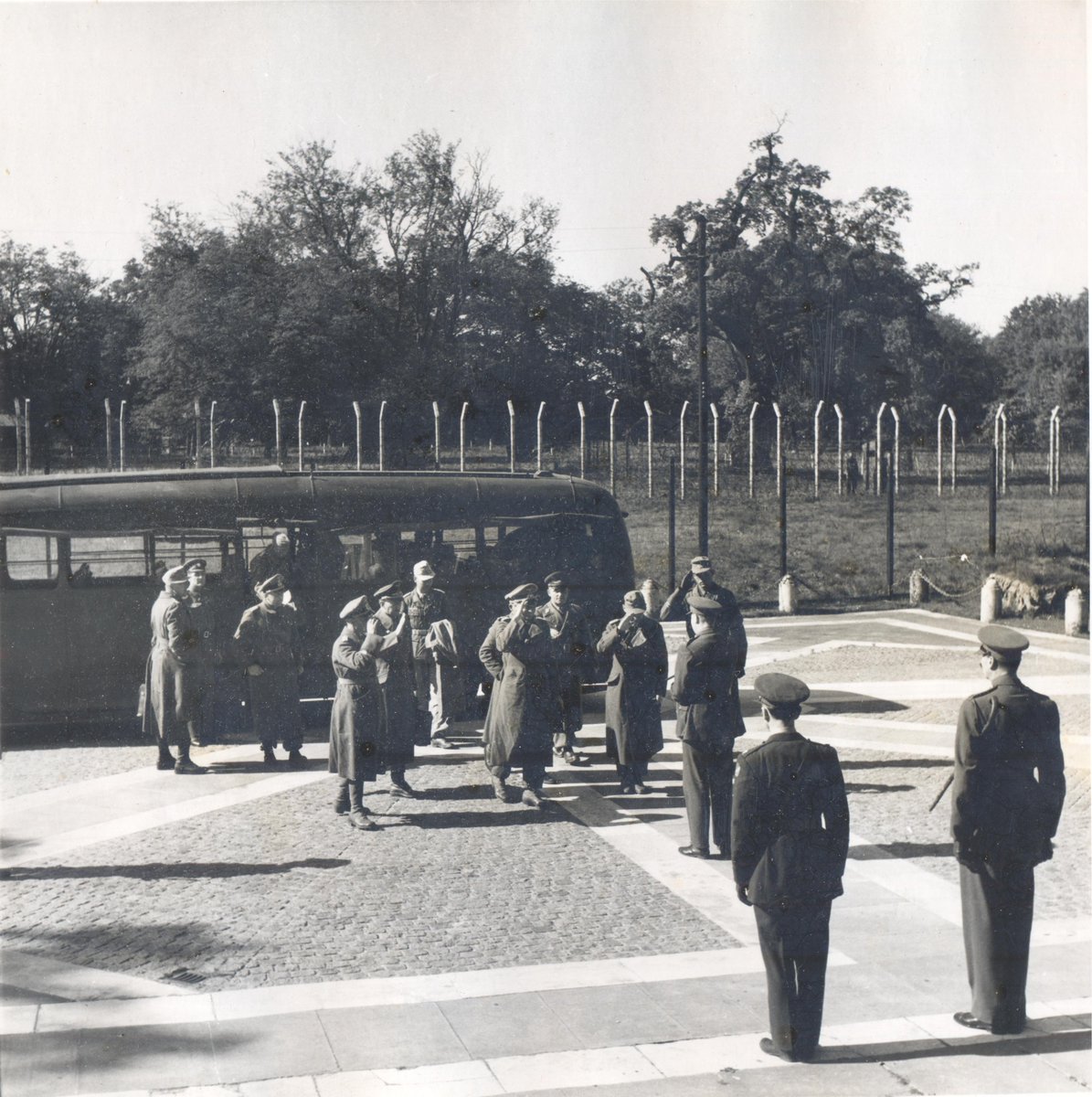 DrHelenFry's tweet photo. The Anglo-American intelligence relationship was crucial at the bugging sites as well as @bletchleypark An important relationship worth exploring further by intelligence historians #MI9 #MI19 https://t.co/1XJX1NyJTR
