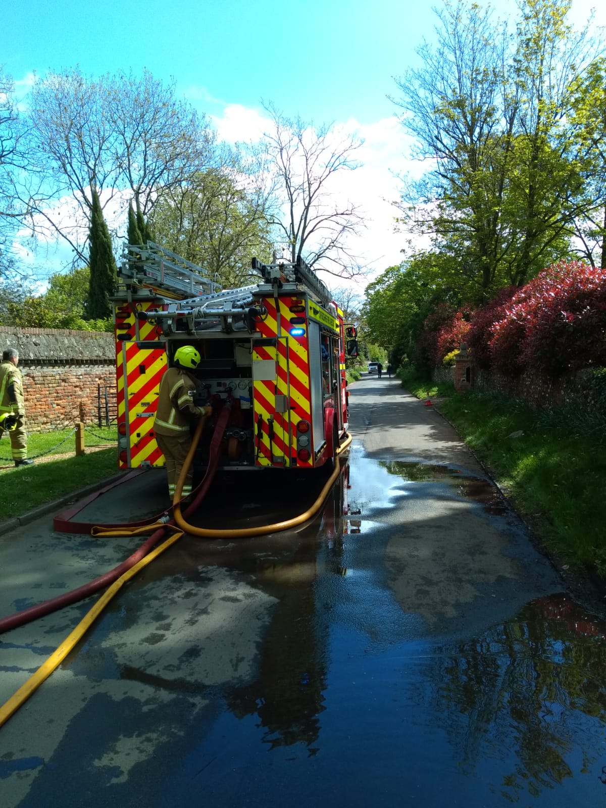 Royal Berkshire Fire and Rescue Service on Twitter "*Update 1050am* Crews from Maidenhead