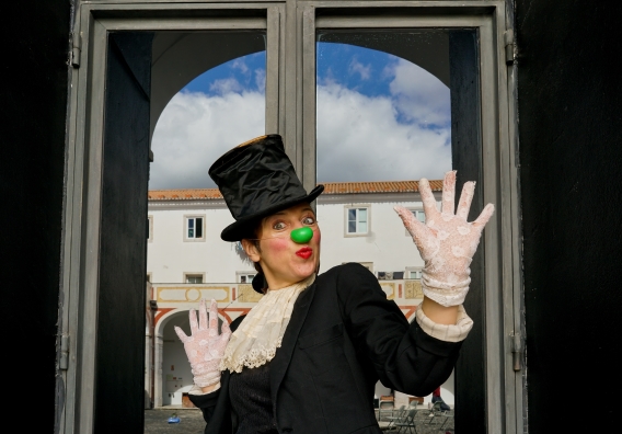 MuseuMarioneta's tweet photo. Entre 15 e 18 de Maio, a marioneta está em festa!
Alegria, marionetas e atores, espectáculos, atelieres para escolas, peddy paper para famílias e surpresas variadas.
A 18 Maio, o Museu está aberto entre as 10h00 e as 22h30, com entrada gratuita.
 - https://t.co/JACwipWoe6 https://t.co/Iwch8roaDD