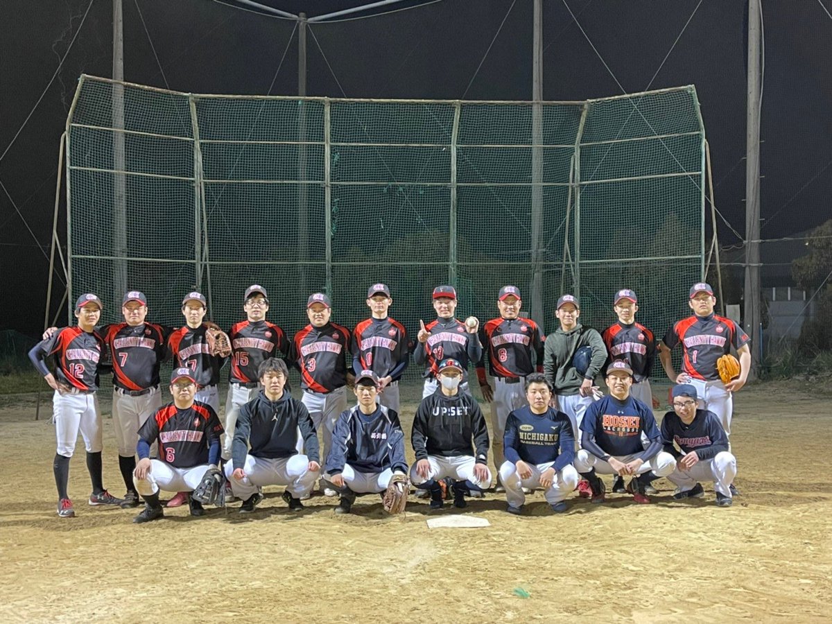 pdsgroup313's tweet image. 【PDS Group 活動紹介✨】
〜部活動〜

皆さん、スポーツの3つの楽しみ方をご存知でしょうか？！✨
我々トレーナーの「支える」そして「見る」はもちろん、1番は「やる」です😆🙌
是非一緒に運動しましょう💪
楽しく活動しています♪

#PDSGroup 
#CALLENITYHAWKS  
#学生トレーナー 
#トレーナー団体