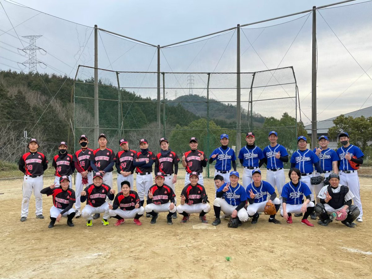 pdsgroup313's tweet image. 【PDS Group 活動紹介✨】
〜部活動〜

皆さん、スポーツの3つの楽しみ方をご存知でしょうか？！✨
我々トレーナーの「支える」そして「見る」はもちろん、1番は「やる」です😆🙌
是非一緒に運動しましょう💪
楽しく活動しています♪

#PDSGroup 
#CALLENITYHAWKS  
#学生トレーナー 
#トレーナー団体