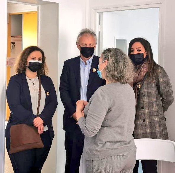 RKaaout's tweet photo. Il y a 1 an, j'avais proposé la création de la maison de la femme à #ivrysurseine. Aujourd'hui, je suis ravie que ce projet voit le jour grâce à l'association #femmessolidaires, lauréate au #budgetparticipatif. Merci à tous les bénévoles engagés🙏🏻
#sororite #maisondesfemmes https://t.co/Gr2ewQ5Wwd