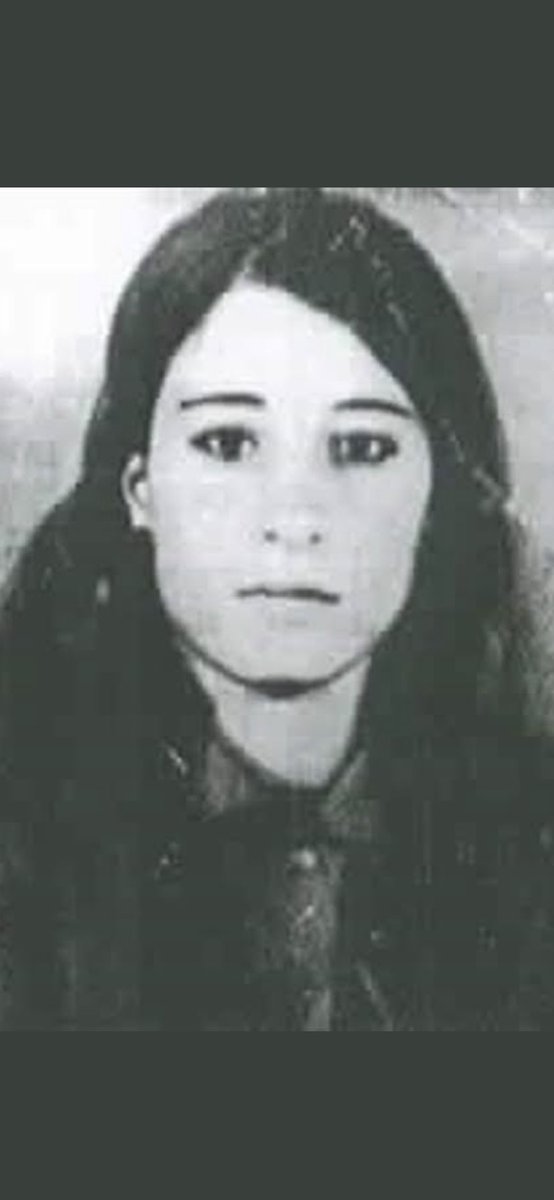 sananeeee__'s tweet photo. Leyla, Kürdün teslim olmaz damarı, baş eğmez isyanıdır.. Leyla Qasim’dan Leyla Altan’a sürüyor bu mücadele.
Saygıyla
#LeylaQasim https://t.co/z7RHnreo0G