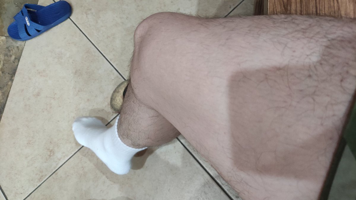 还没运动，感觉袜子都有味了！