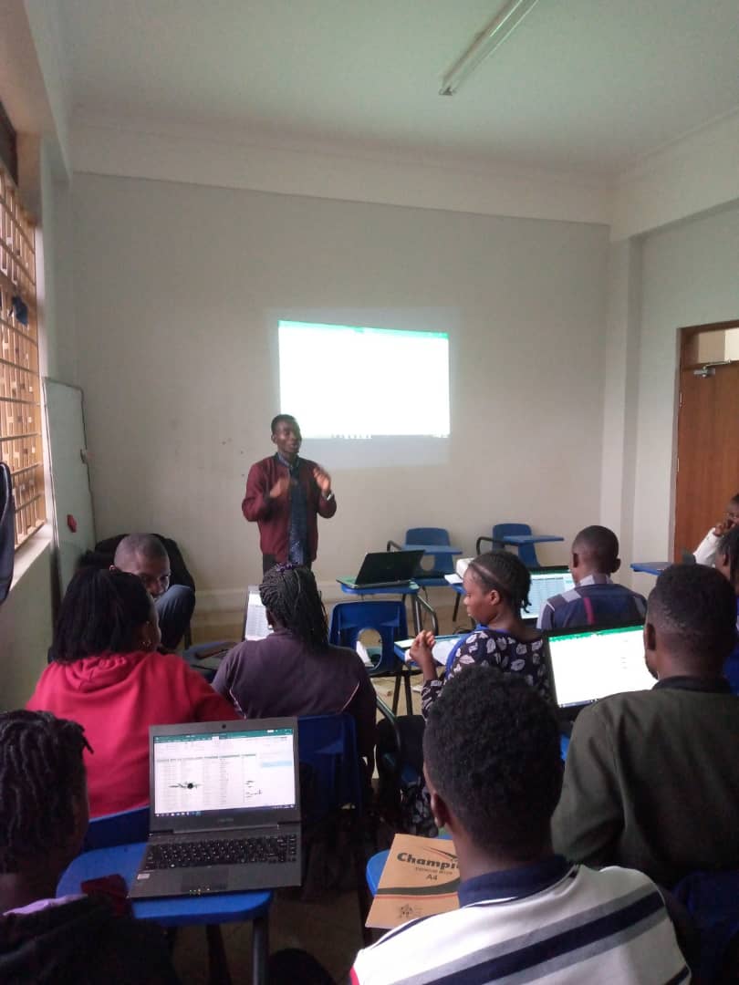 Excel10XMORE's tweet image. See how our day was yesterday @Excel10XMORECampusers @kyambogou .🎉😍
#Excel10XMORE
#Excel10XMORECampusers