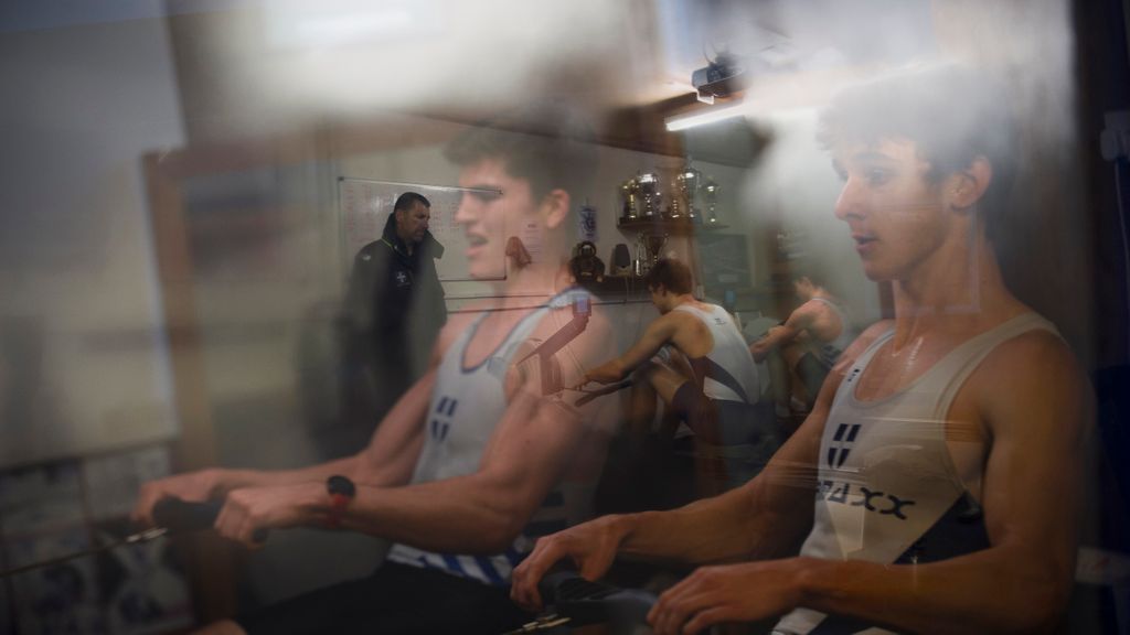 KingsCanterbury's tweet photo. Our Boat Club trains throughout the year, developing all levels of talent, and has produced a number of World and Olympic champions. Check out the latest rowing updates @KSCBC
#schoolrowing #rowing https://t.co/zXjqKgc31I