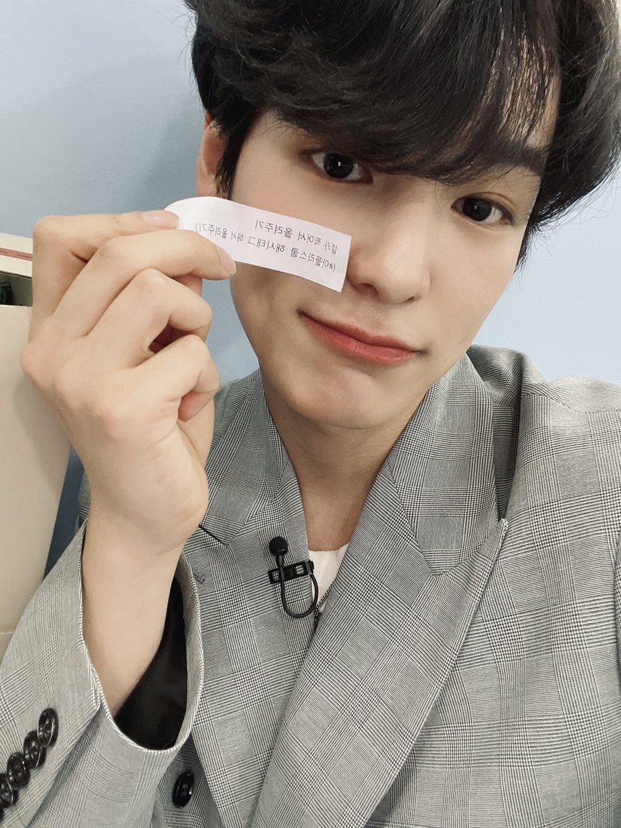 [#찬]🖤-@
아돌라 스쿨 Mission…📸