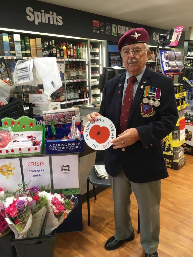 SolihullUpdates's tweet image. Frank Spencer, a 92-year-old ex-paratrooper, is skydiving for charity to raise money for @LilyMae_UK and @alzheimerssoc - can you give him your support? facebook.com/126136180809/p… Please RT.