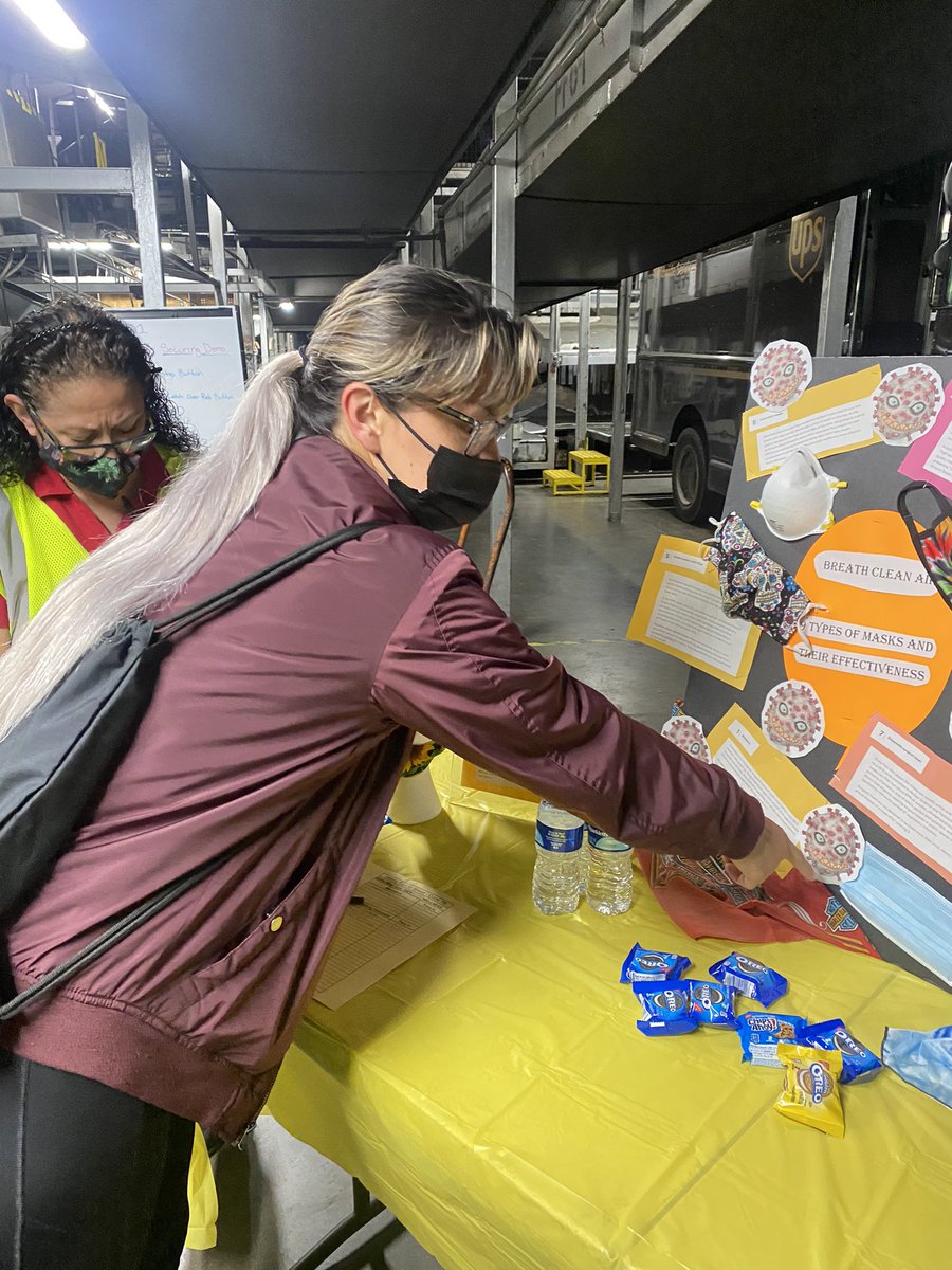 #WellnessWednesday #BreatheCleanAir Today our safety team informed #vannuyspreload #upsers about the effectiveness of different mask types. What kind of mask do you have on today. 😷 #safetyfirst @itlnbuc @JMarquesUPS @KellyDeblaere