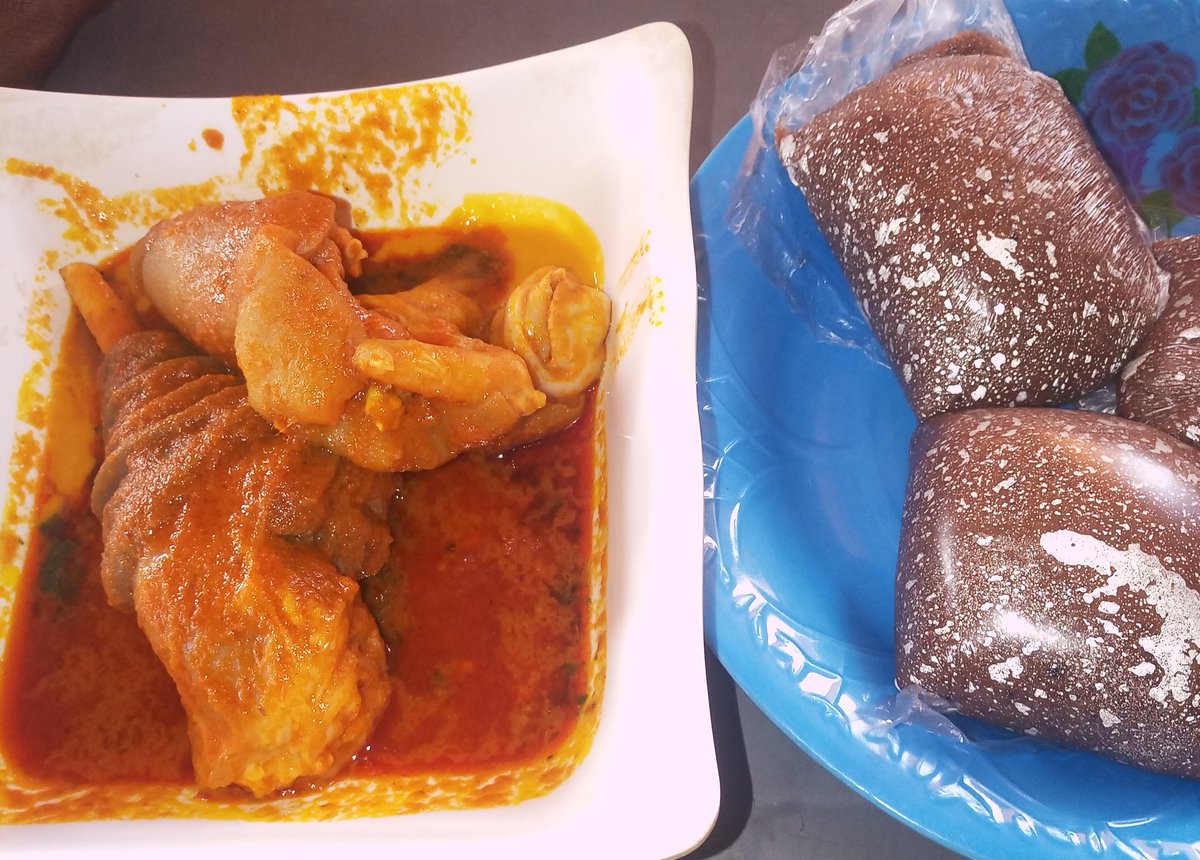 Bia_Lomo's tweet photo. STREET FOOD SERIES

📍 Ilishan-remo sagamu along Babcock road (iya oyo)

🍛 Amala, Gbegiri, Ewedu, Goat meat and water

Rating: ⭐⭐⭐⭐⭐
Value 4 money!
Total: ₦1000 https://t.co/CxTBpYk75G