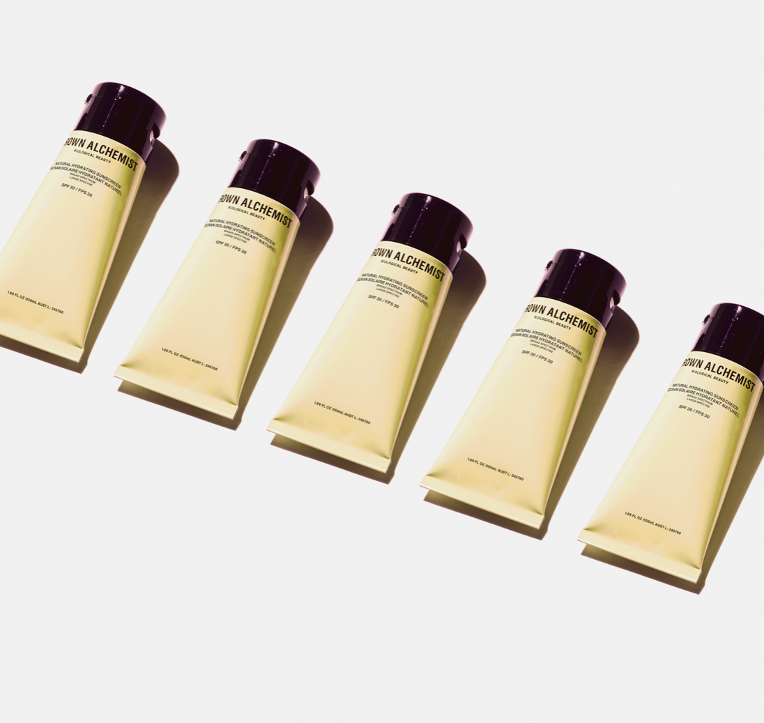 Grown Alchemist's fresh drop ~ 100% Natural Hydrating Sunscreen SPF30 has landed...

🐬 100% Reef-safe
🌱 100% Vegan
🌴 100% Natural

thegroomingclinic.com/grown-alchemis… #spf #sunscreen #reefsafe